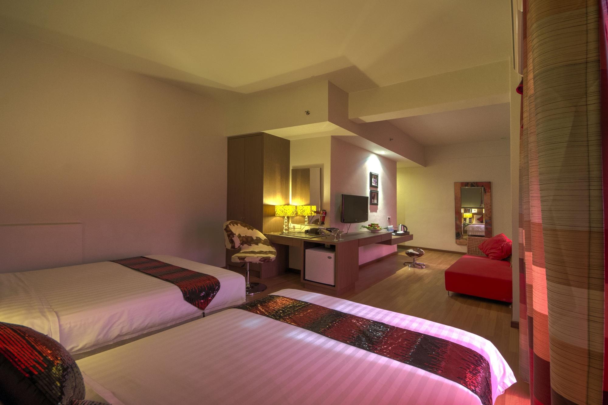 Arenaa Deluxe Hotel Malacca Esterno foto