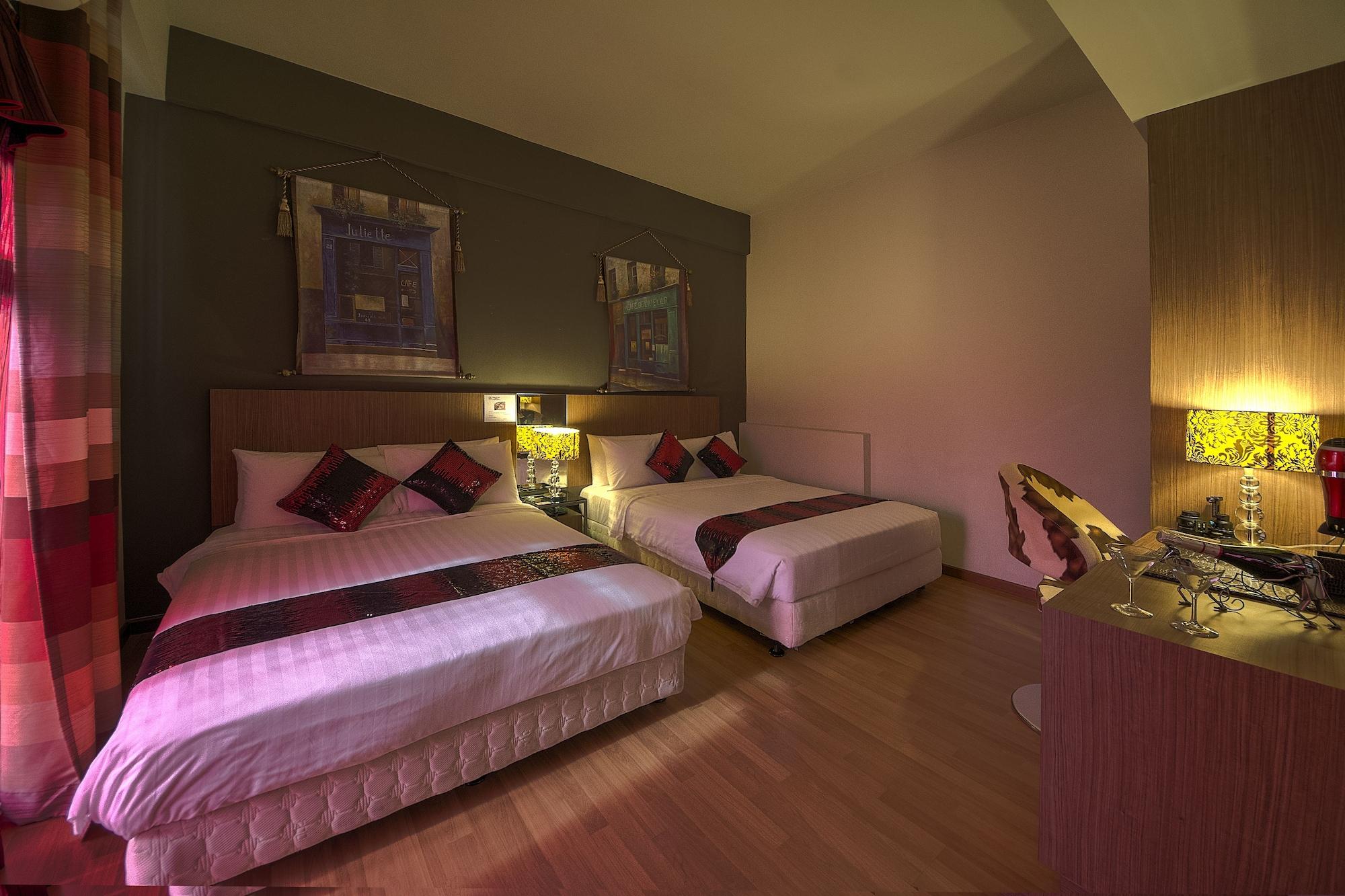 Arenaa Deluxe Hotel Malacca Esterno foto