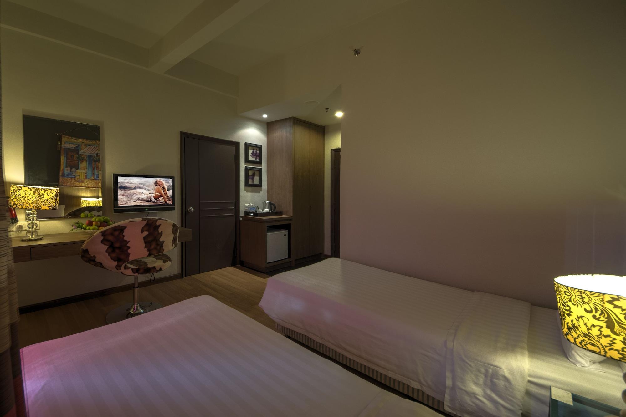 Arenaa Deluxe Hotel Malacca Esterno foto