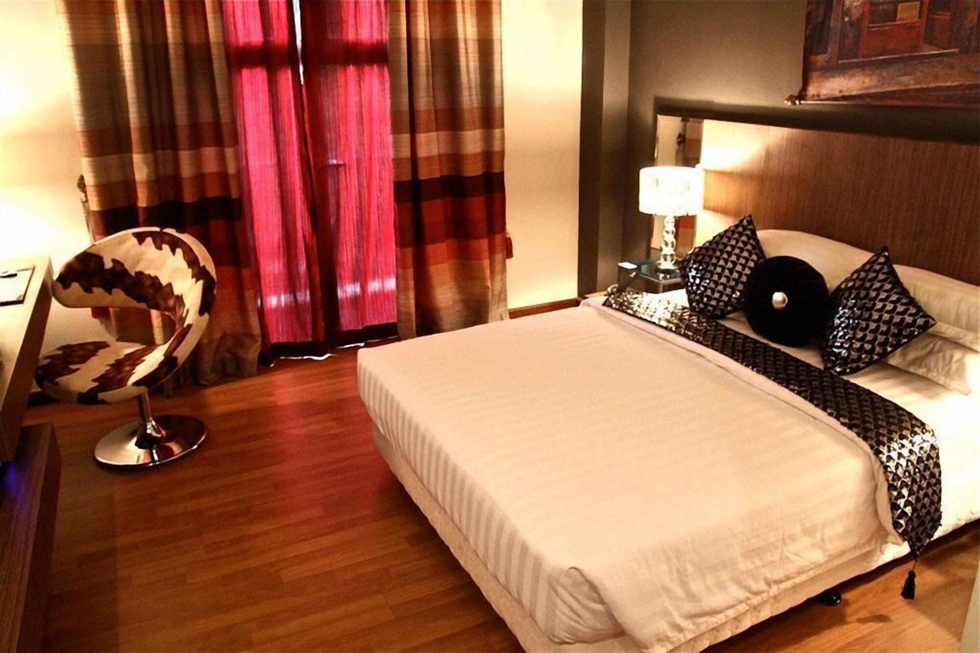Arenaa Deluxe Hotel Malacca Esterno foto