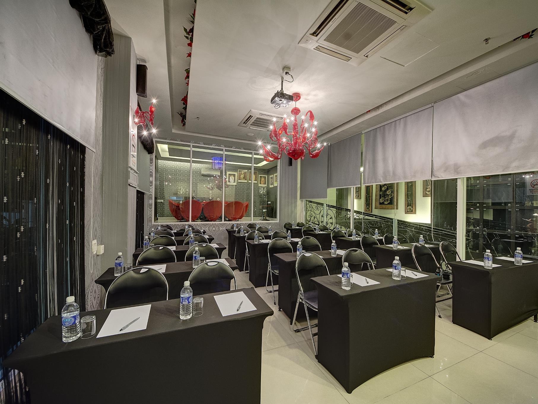 Arenaa Deluxe Hotel Malacca Esterno foto