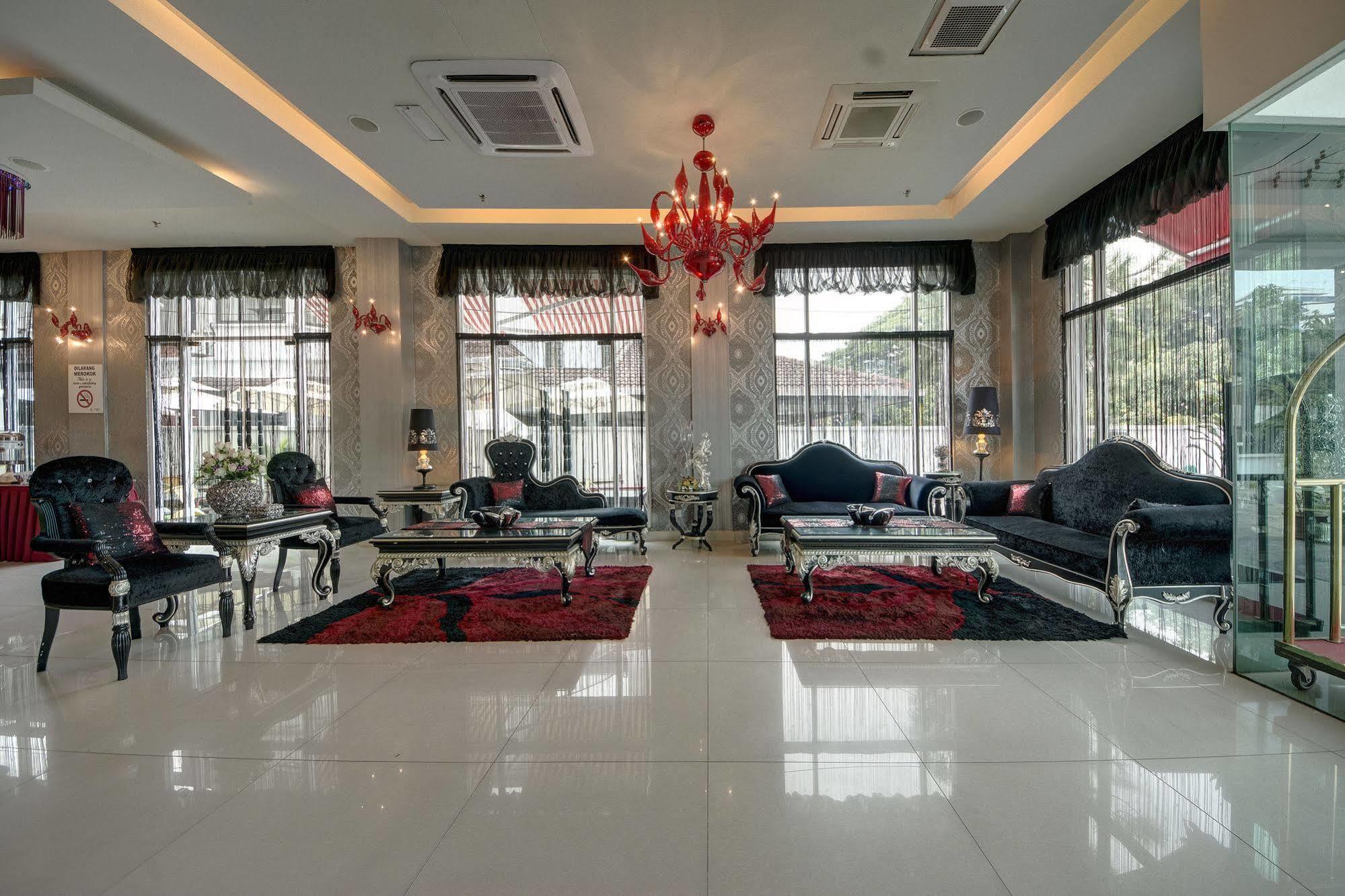 Arenaa Deluxe Hotel Malacca Esterno foto